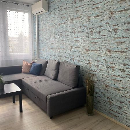 Dozsa Apartman Apartment เกอเดิลเลอ ภายนอก รูปภาพ