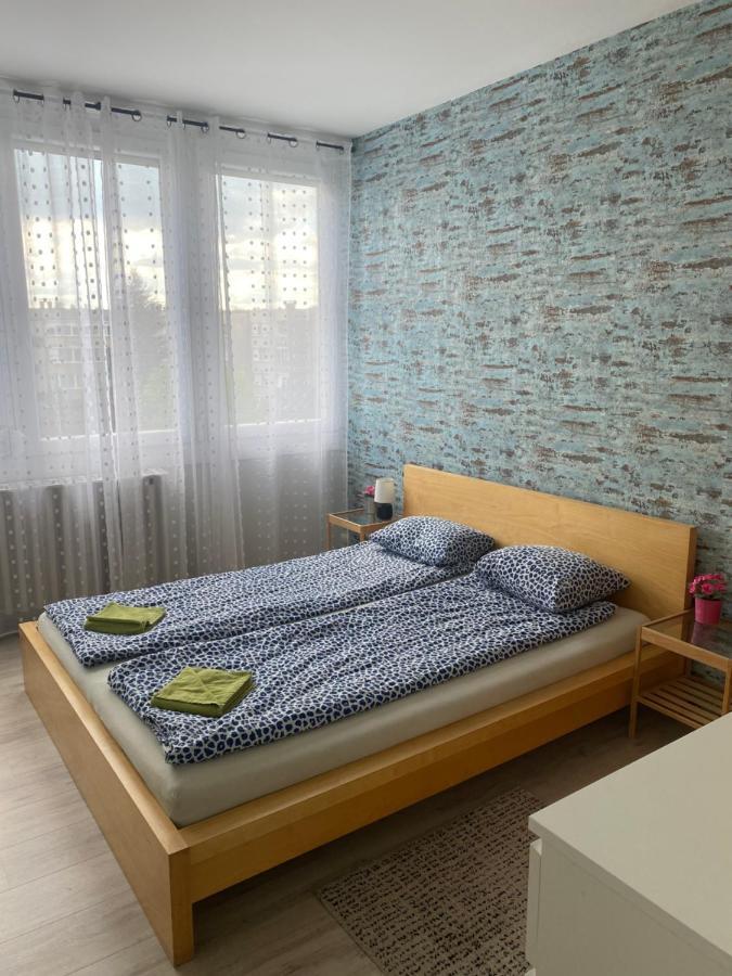 Dozsa Apartman Apartment เกอเดิลเลอ ภายนอก รูปภาพ