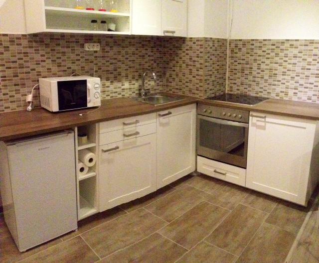 Dozsa Apartman Apartment เกอเดิลเลอ ห้อง รูปภาพ